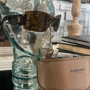 •New Burberry Sunglasses